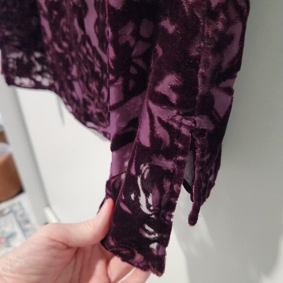 White House Black Market NEW Sleeveless Purple Velvet Burnout Blouse Top Size 2 - Picture 7 of 8